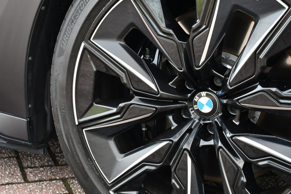 BMW 7 Serie 750e xDrive M-Sport Pro Frozen-Grey Auto-Doors Exe-Drive-Pro Trekhaak