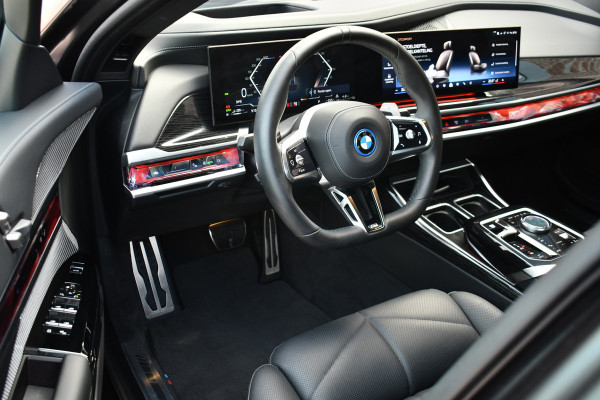 BMW 7 Serie 750e xDrive M-Sport Pro Frozen-Grey Auto-Doors Exe-Drive-Pro Trekhaak