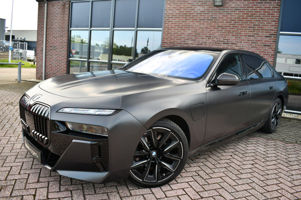 BMW 7 Serie 750e xDrive M-Sport Pro Frozen-Grey Auto-Doors Exe-Drive-Pro Trekhaak