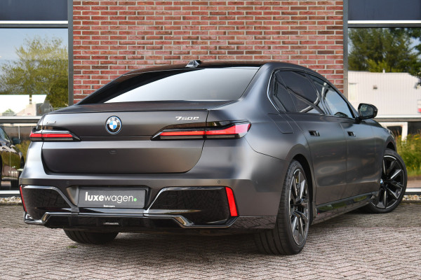 BMW 7 Serie 750e xDrive M-Sport Pro Frozen-Grey Auto-Doors Exe-Drive-Pro Trekhaak