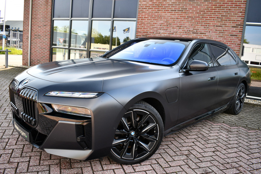 BMW 7 Serie 750e xDrive M-Sport Pro Frozen-Grey Auto-Doors Exe-Drive-Pro Trekhaak