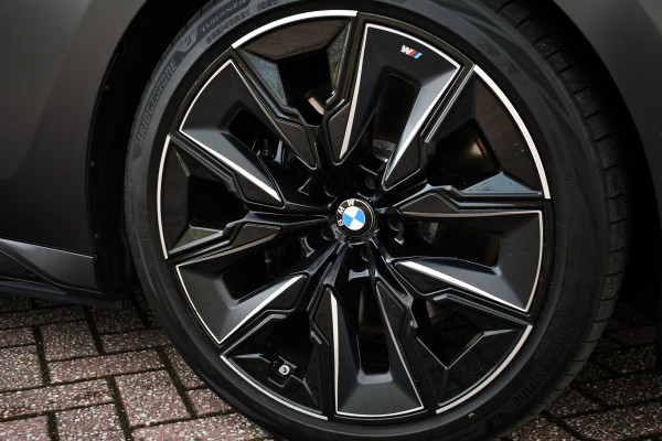 BMW 7 Serie 750e xDrive M-Sport Pro Frozen-Grey Auto-Doors Exe-Drive-Pro Trekhaak