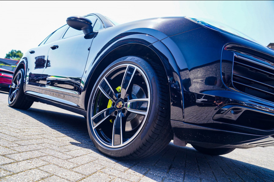 Porsche Cayenne 3.0 E-Hybrid Platinum Edition | Panorama | Sport Chrono | Lane Assist | Trekhaak | Luchtvering | Stoelventilatie
