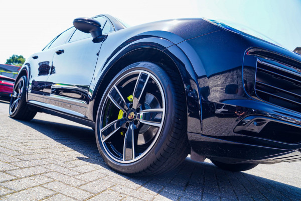 Porsche Cayenne 3.0 E-Hybrid Platinum Edition | Panorama | Sport Chrono | Lane Assist | Trekhaak | Luchtvering | Stoelventilatie