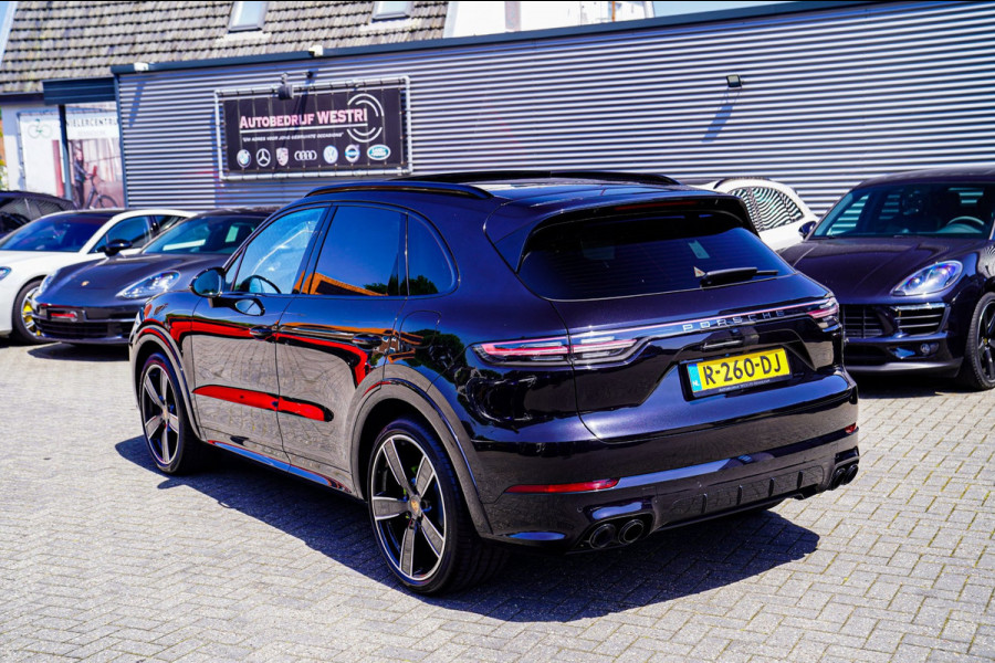 Porsche Cayenne 3.0 E-Hybrid Platinum Edition | Panorama | Sport Chrono | Lane Assist | Trekhaak | Luchtvering | Stoelventilatie