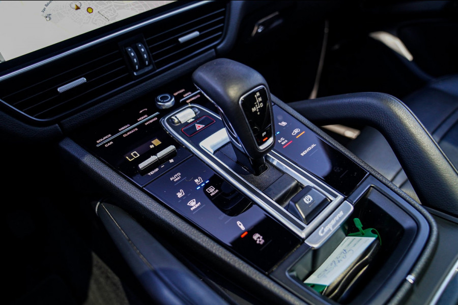 Porsche Cayenne 3.0 E-Hybrid Platinum Edition | Panorama | Sport Chrono | Lane Assist | Trekhaak | Luchtvering | Stoelventilatie