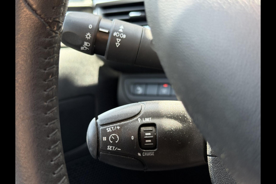 Peugeot 2008 1.2 PureTech Blue Lion 2e Eigenaar|Navi|Airco|Carplay|Cruise|PDC|N.A.P|APK tot 04-2027