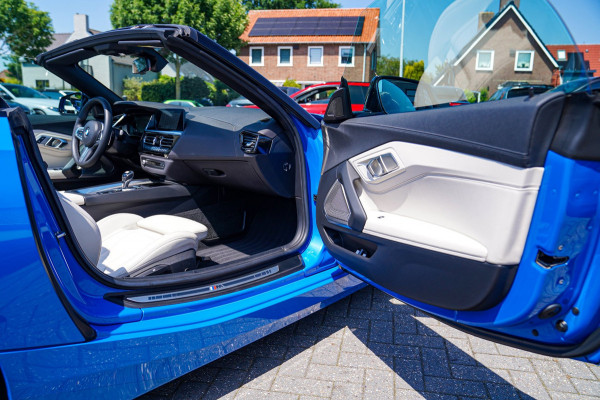 BMW Z4 Roadster SDrive20i High Executive