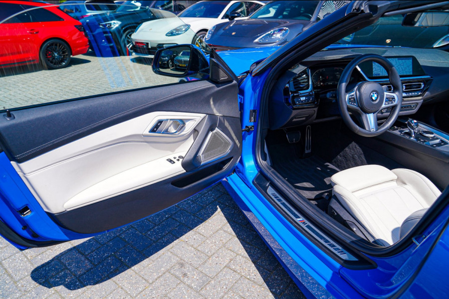 BMW Z4 Roadster SDrive20i High Executive