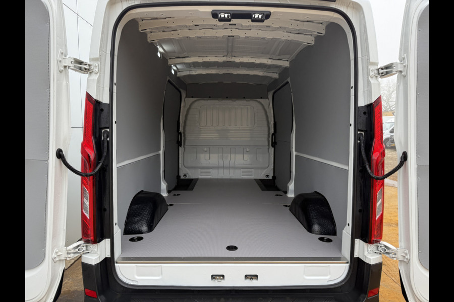 Maxus eDeliver 9 89kWh 398km WLTP L3H2 204PK 80KWh Snelladen Dubbele schuifdeur Apple Carplay Adaptieve Cruise Control Led Airco Stoelverwarming BPM Vrij