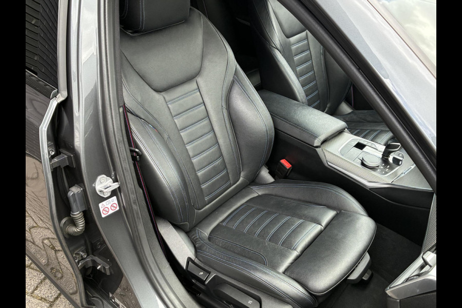 BMW 3 Serie Sedan 320i High Executive M Sport Pakket Automaat / Live Cockpit Professional / Leder / 19 Inch / Head-Up Display / Adaptive Cruise Control / Hifi / Shadow Line / M Sportremsysteem / Achteruitrijcamera