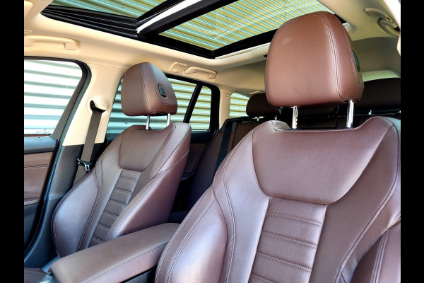 BMW 3 Serie Touring 320e Luxury - Pano, Trekhaak, Laser (NL NAP BTW)
