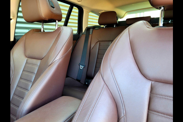BMW 3 Serie Touring 320e Luxury - Pano, Trekhaak, Laser (NL NAP BTW)