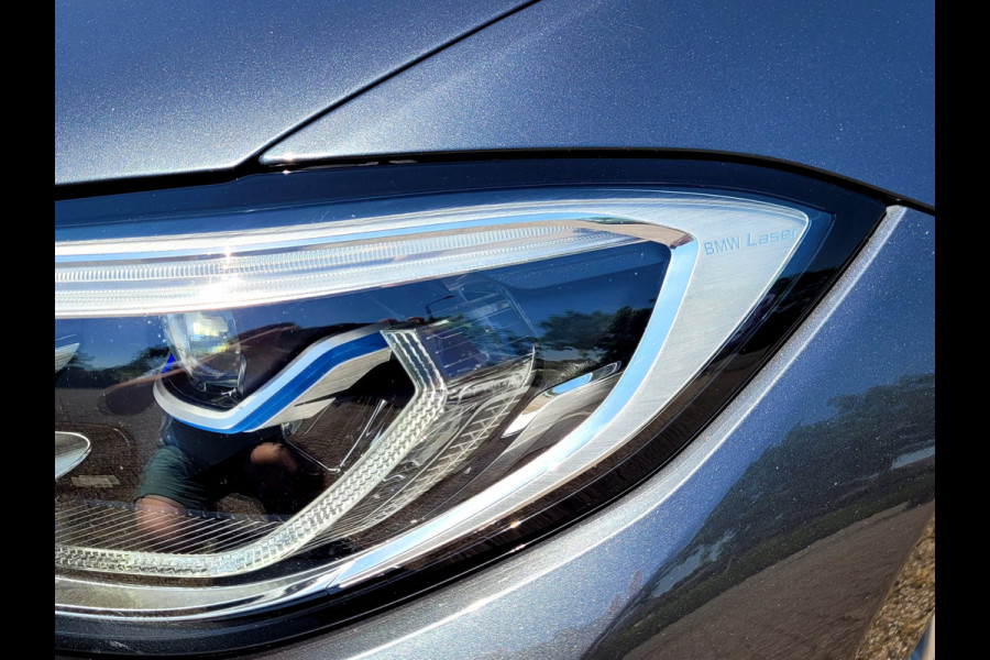 BMW 3 Serie Touring 320e Luxury - Pano, Trekhaak, Laser (NL NAP BTW)