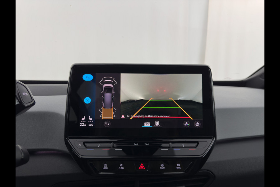 Volkswagen ID.3 First Plus 58 kWh [ 3-Fase-11kW] {SoH-88%} (INCL-BTW) Aut. *FULL-LED | HEATED-COMFORTSEATS | CAMERA | DIGI-COCKPIT | NAVI-FULLMAP | KEYLESS | PRIVACY-GLASS | AMBIENT-LIGHT | ECC | PDC | CRUISE | 19''ALU*