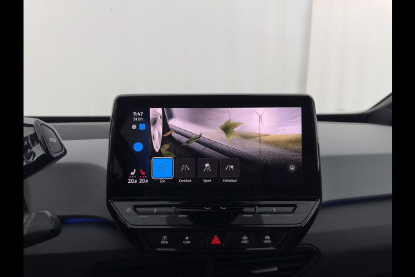 Volkswagen ID.3 First Plus 58 kWh [ 3-Fase-11kW] {SoH-88%} (INCL-BTW) Aut. *FULL-LED | HEATED-COMFORTSEATS | CAMERA | DIGI-COCKPIT | NAVI-FULLMAP | KEYLESS | PRIVACY-GLASS | AMBIENT-LIGHT | ECC | PDC | CRUISE | 19''ALU*
