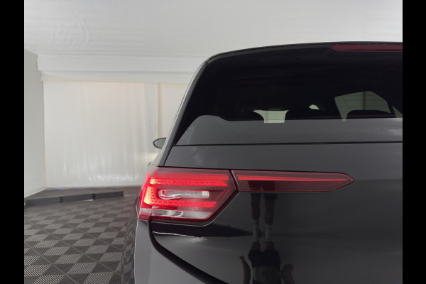 Volkswagen ID.3 First Plus 58 kWh [ 3-Fase-11kW] {SoH-88%} (INCL-BTW) Aut. *FULL-LED | HEATED-COMFORTSEATS | CAMERA | DIGI-COCKPIT | NAVI-FULLMAP | KEYLESS | PRIVACY-GLASS | AMBIENT-LIGHT | ECC | PDC | CRUISE | 19''ALU*