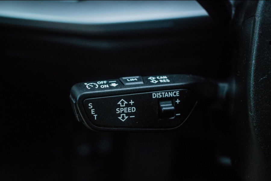 Audi A3 Sportback 35 TFSI Advanced Sport Edition S NL-auto [ Panoramadak Sfeerlicht Matrix Adaptive Cruise Camera Virtual S Line ]