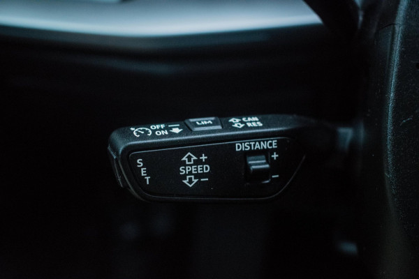 Audi A3 Sportback 35 TFSI Advanced Sport Edition S NL-auto [ Panoramadak Sfeerlicht Matrix Adaptive Cruise Camera Virtual S Line ]