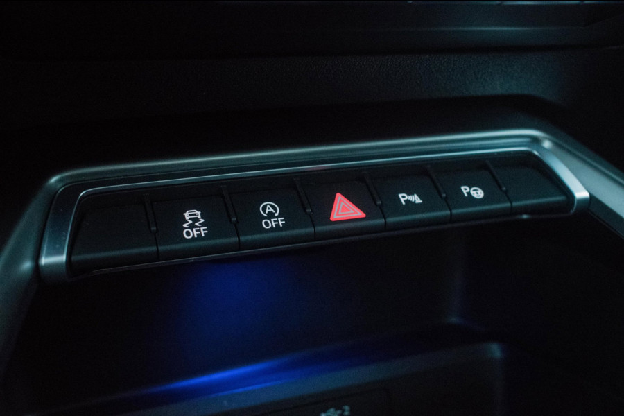 Audi A3 Sportback 35 TFSI Advanced Sport Edition S NL-auto [ Panoramadak Sfeerlicht Matrix Adaptive Cruise Camera Virtual S Line ]