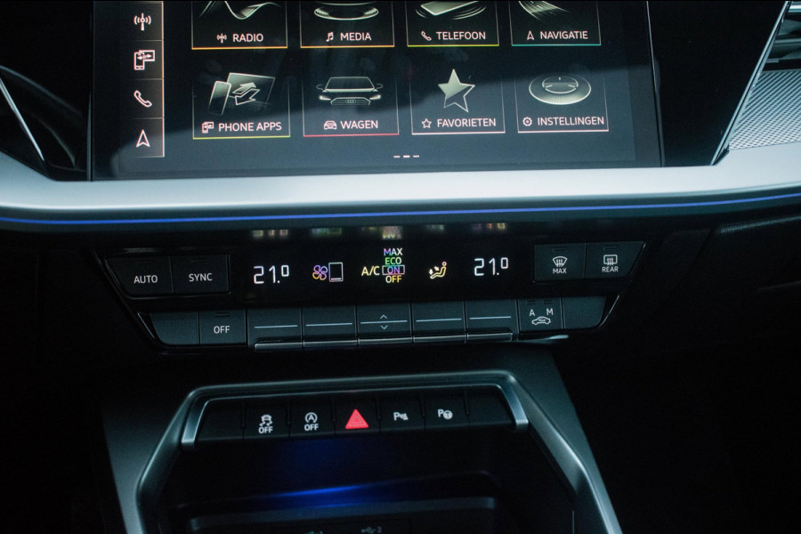 Audi A3 Sportback 35 TFSI Advanced Sport Edition S NL-auto [ Panoramadak Sfeerlicht Matrix Adaptive Cruise Camera Virtual S Line ]