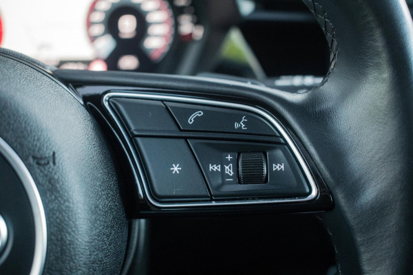 Audi A3 Sportback 35 TFSI Advanced Sport Edition S NL-auto [ Panoramadak Sfeerlicht Matrix Adaptive Cruise Camera Virtual S Line ]