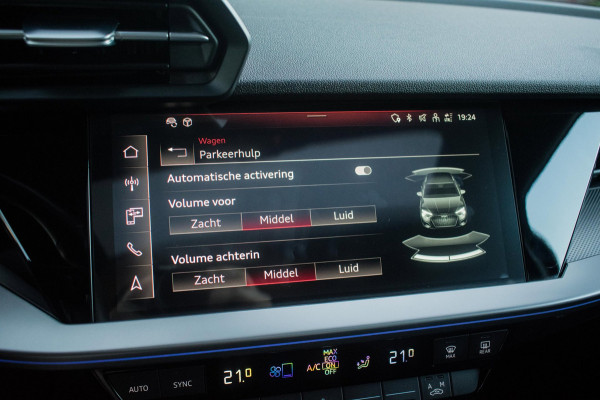Audi A3 Sportback 35 TFSI Advanced Sport Edition S NL-auto [ Panoramadak Sfeerlicht Matrix Adaptive Cruise Camera Virtual S Line ]
