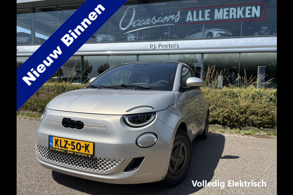 Fiat 500 Giorgio Armani Edition 42 kWh Achteruitrijcamera - Airco - Apple carplay - Navigatie - Parkeersensoren - Draadloze telefoonlader - Panoramadak - Stoelverwarming - Licht metalen velgen 17 inch - Led verlichting Bluetooth - dodehoek detector - Elektrische ramen - Extra getint glas achter - Keyless start - lederen bekleding - Stuur multifunctioneel