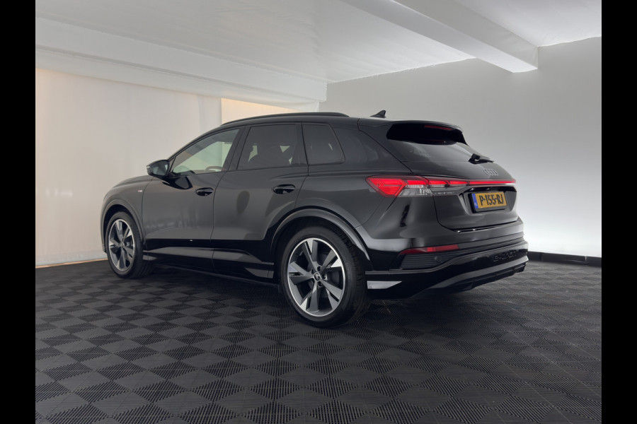 Audi Q4 e-tron 40 Launch edition S Competition 77 kWh [3-Fase-11kW] {SoH-89%} (INCL-BTW) (INCL.BTW) *HEAT-PUMP | HEAD-UP | LEATHER | MATRIX-LED | SONOS-SOUND | ADAPTIVE-CRUISE | HEATED-SPORTSEATS | AMBIENT-LIGHT | DIGI-COCKPIT | CAMERA | KEYLESS | DAB+ | TOWBAR | 20''ALU*