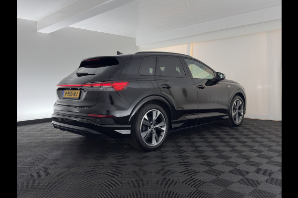 Audi Q4 e-tron 40 Launch edition S Competition 77 kWh [3-Fase-11kW] {SoH-89%} (INCL-BTW) (INCL.BTW) *HEAT-PUMP | HEAD-UP | LEATHER | MATRIX-LED | SONOS-SOUND | ADAPTIVE-CRUISE | HEATED-SPORTSEATS | AMBIENT-LIGHT | DIGI-COCKPIT | CAMERA | KEYLESS | DAB+ | TOWBAR | 20''ALU*