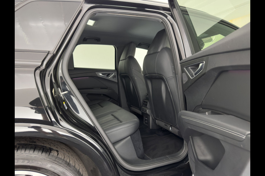 Audi Q4 e-tron 40 Launch edition S Competition 77 kWh [3-Fase-11kW] {SoH-89%} (INCL-BTW) (INCL.BTW) *HEAT-PUMP | HEAD-UP | LEATHER | MATRIX-LED | SONOS-SOUND | ADAPTIVE-CRUISE | HEATED-SPORTSEATS | AMBIENT-LIGHT | DIGI-COCKPIT | CAMERA | KEYLESS | DAB+ | TOWBAR | 20''ALU*