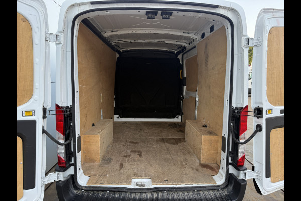 Ford Transit 2.0 TDCI 130PK L2H2 Airco Cruise Control Lane Assist Parkeersensoren v+a Voorruitverwarming
