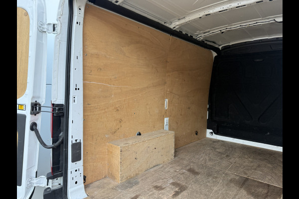Ford Transit 2.0 TDCI 130PK L2H2 Airco Cruise Control Lane Assist Parkeersensoren v+a Voorruitverwarming