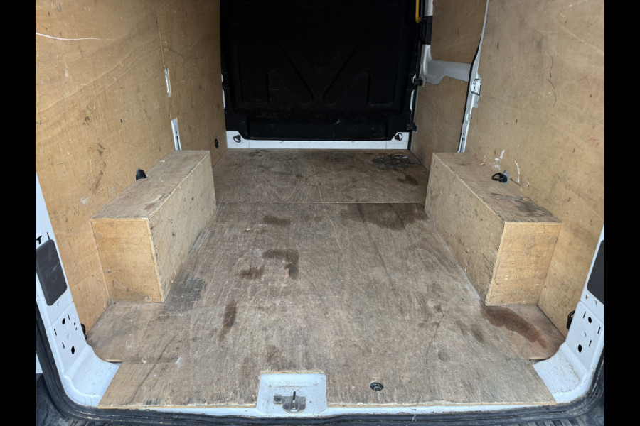 Ford Transit 2.0 TDCI 130PK L2H2 Airco Cruise Control Lane Assist Parkeersensoren v+a Voorruitverwarming