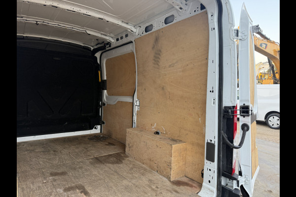 Ford Transit 2.0 TDCI 130PK L2H2 Airco Cruise Control Lane Assist Parkeersensoren v+a Voorruitverwarming