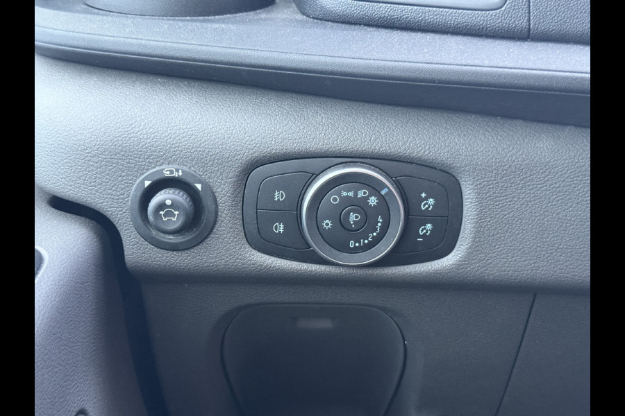 Ford Transit 2.0 TDCI 130PK L2H2 Airco Cruise Control Lane Assist Parkeersensoren v+a Voorruitverwarming