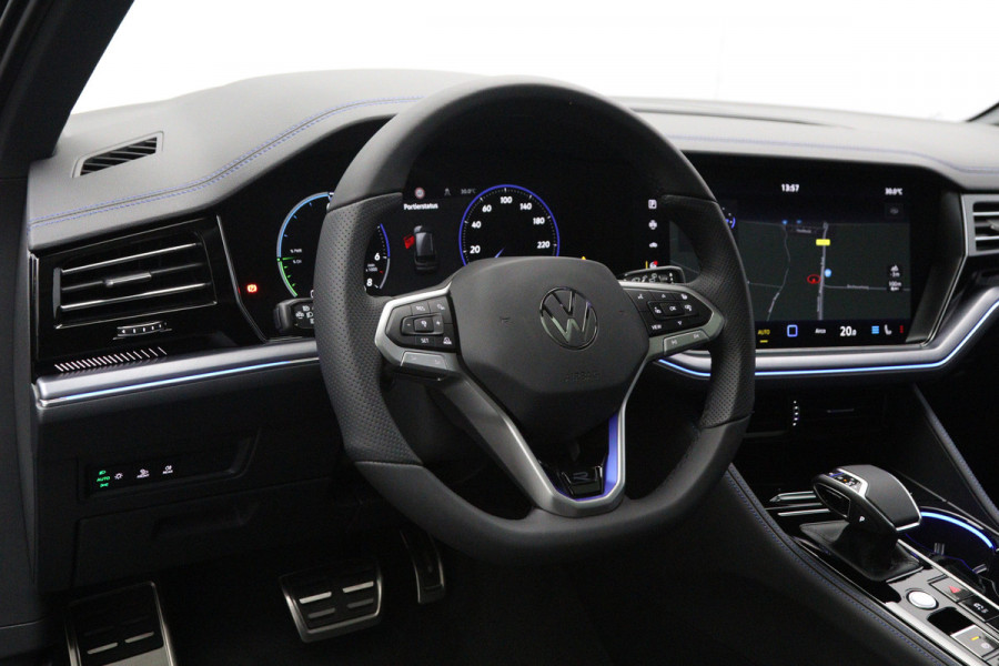 Volkswagen Touareg 3.0 TSi eHybrid 463 PK 4MOTION R Edition PHEV, Panoramadak, DYNAUDIO, 360°