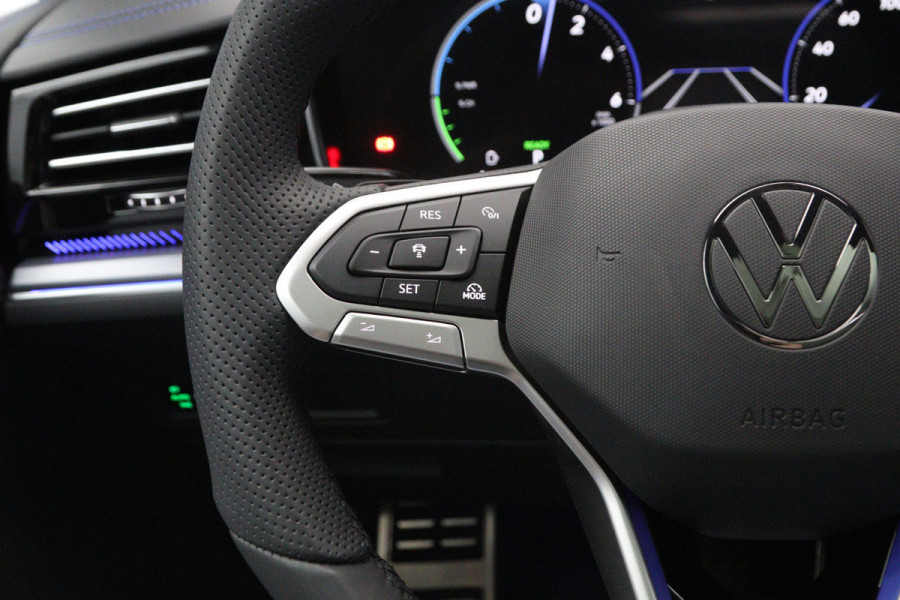Volkswagen Touareg 3.0 TSi eHybrid 463 PK 4MOTION R Edition PHEV, Panoramadak, DYNAUDIO, 360°