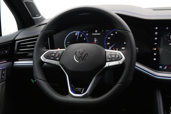 Volkswagen Touareg 3.0 TSi eHybrid 463 PK 4MOTION R Edition PHEV, Panoramadak, DYNAUDIO, 360°