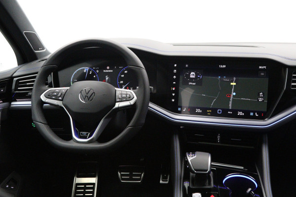 Volkswagen Touareg 3.0 TSi eHybrid 463 PK 4MOTION R Edition PHEV, Panoramadak, DYNAUDIO, 360°