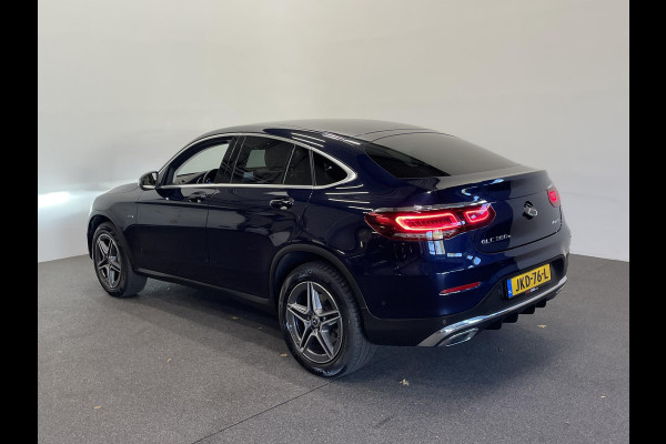 Mercedes-Benz GLC Coupé 300e 4MATIC 320pk PHEV AMG Line Navigatie Apple Carplay/Android Auto Camera Parkeersensoren Cruise Control Full Led Elektrische achterklep Stoelverwarming Climate Control Lichtmetalen velgen