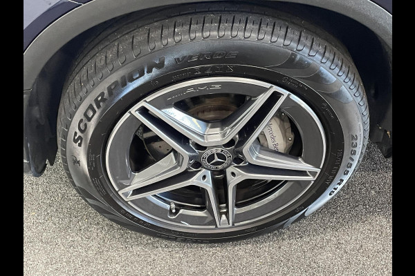 Mercedes-Benz GLC Coupé 300e 4MATIC 320pk PHEV AMG Line Navigatie Apple Carplay/Android Auto Camera Parkeersensoren Cruise Control Full Led Elektrische achterklep Stoelverwarming Climate Control Lichtmetalen velgen