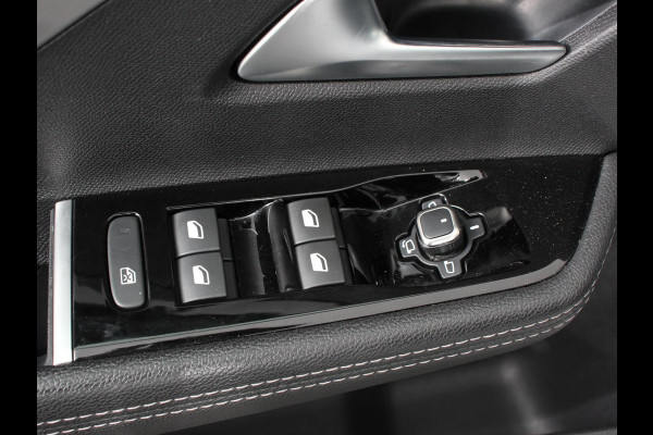 Opel Astra 1.2 Automaat GS Line Climate control Adaptive cruise control LED Voorstoelen verwarmd Stuurwiel verwarmd Achteruitrij camera 360* Sfeer verlichting Apple carplay/ Android auto