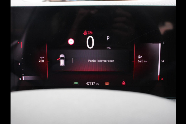 Opel Astra 1.2 Automaat GS Line Climate control Adaptive cruise control LED Voorstoelen verwarmd Stuurwiel verwarmd Achteruitrij camera 360* Sfeer verlichting Apple carplay/ Android auto