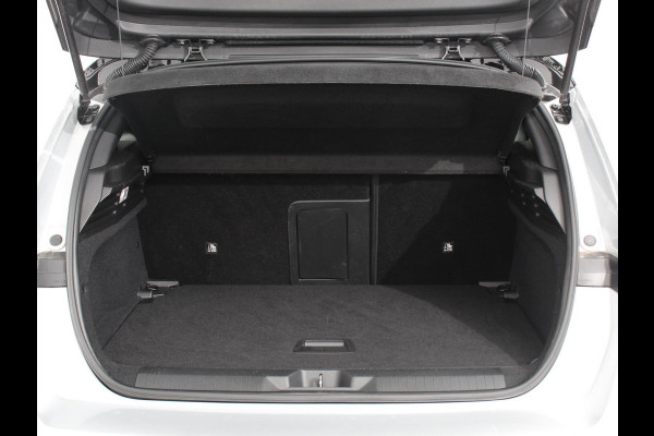 Opel Astra 1.2 Automaat GS Line Climate control Adaptive cruise control LED Voorstoelen verwarmd Stuurwiel verwarmd Achteruitrij camera 360* Sfeer verlichting Apple carplay/ Android auto