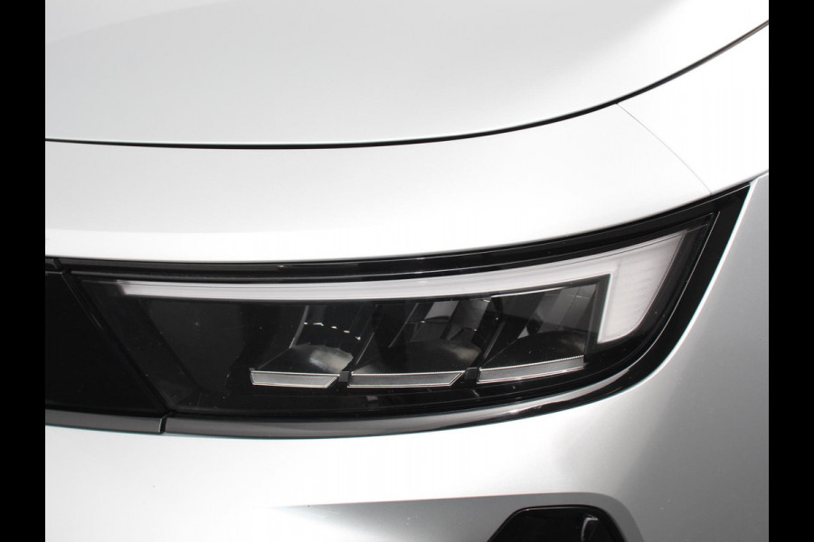 Opel Astra 1.2 Automaat GS Line Climate control Adaptive cruise control LED Voorstoelen verwarmd Stuurwiel verwarmd Achteruitrij camera 360* Sfeer verlichting Apple carplay/ Android auto