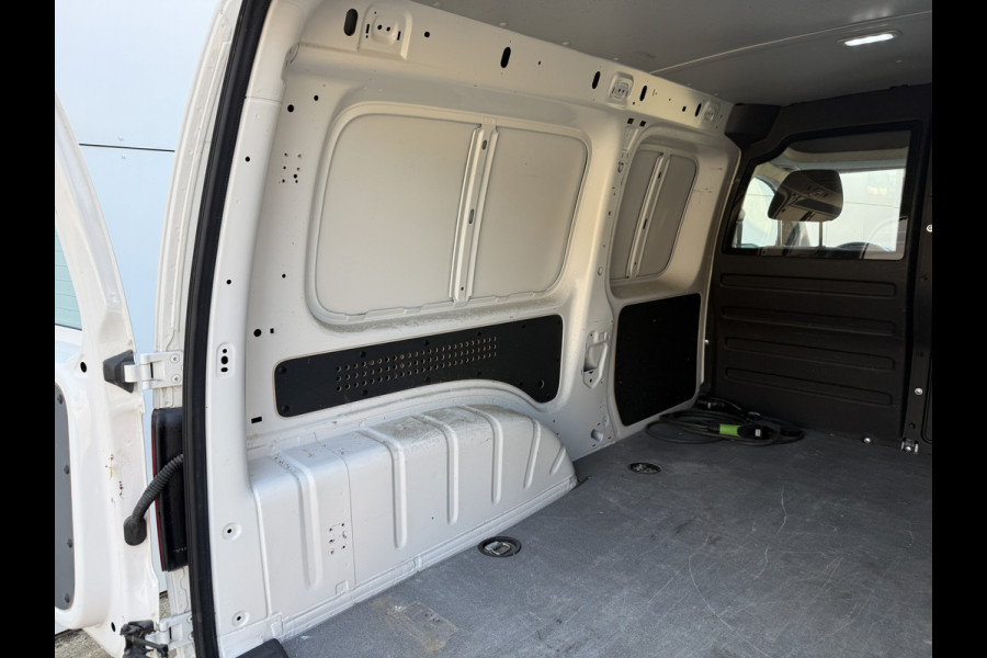 Volkswagen E-Caddy 113PK Elektrisch Caddy ABT Maxi 37,3kWh 159km WLTP L2H1 Trekhaak Airco Carplay Stoelverwarming Parkeersensoren