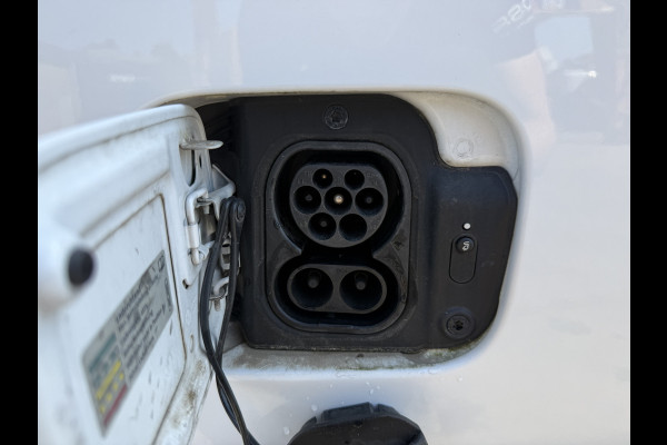 Volkswagen E-Caddy 113PK Elektrisch Caddy ABT Maxi 37,3kWh 159km WLTP L2H1 Trekhaak Airco Carplay Stoelverwarming Parkeersensoren