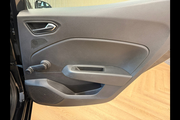 Renault Clio 1.0 TCe Limited NAVI CAMERA CRUISE CONTROL AIRCO PDC
