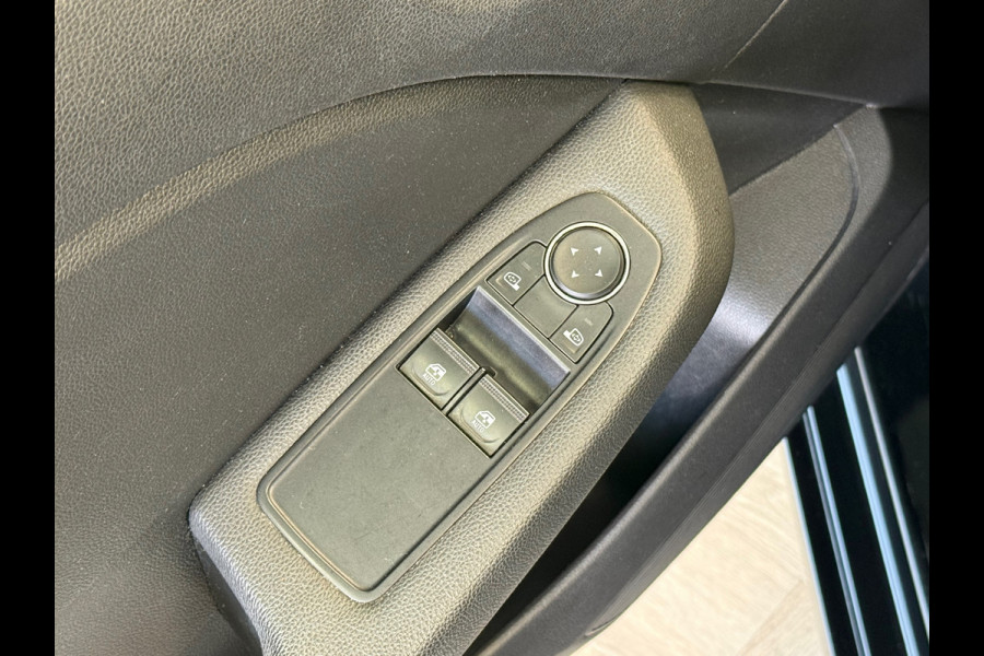 Renault Clio 1.0 TCe Limited NAVI CAMERA CRUISE CONTROL AIRCO PDC